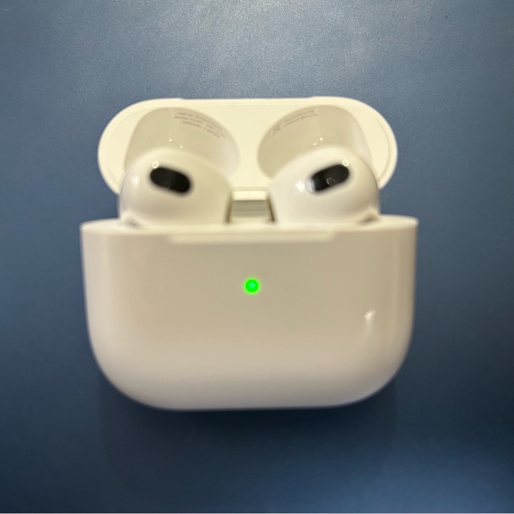 Apple Air Pods Gen 3 with Sonix Hello Kitty Case